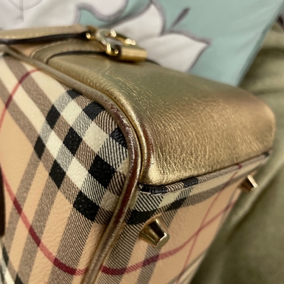 Burberry Boston 2 way crossbody Bag - Picture 9 of 16